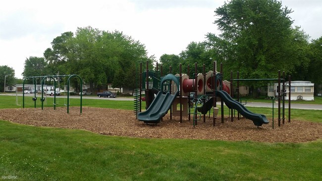 Building Photo - 140 Echo Trl