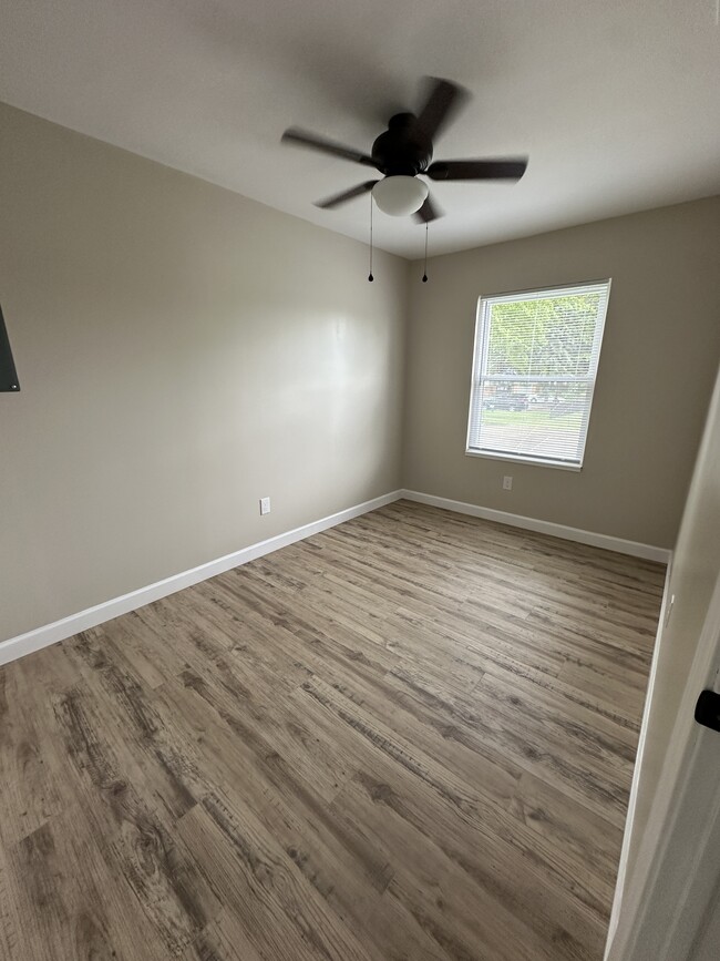 Building Photo - gregg st 2 bedroom