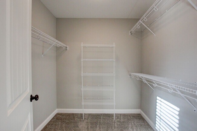 Building Photo - 2086 Ussery Rd S