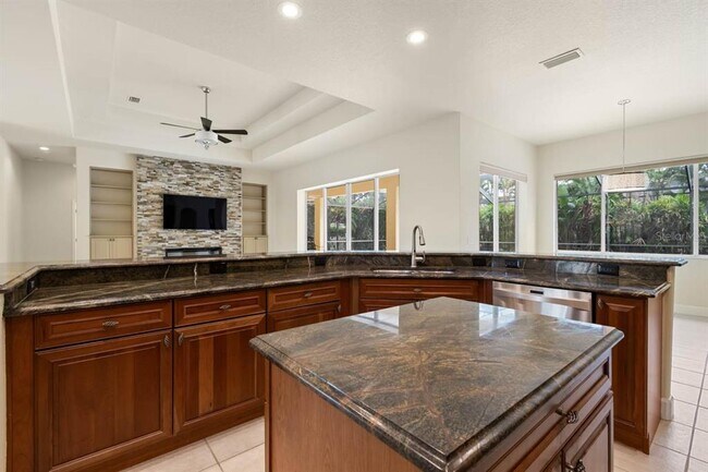 Building Photo - 3731 Gaviota Dr