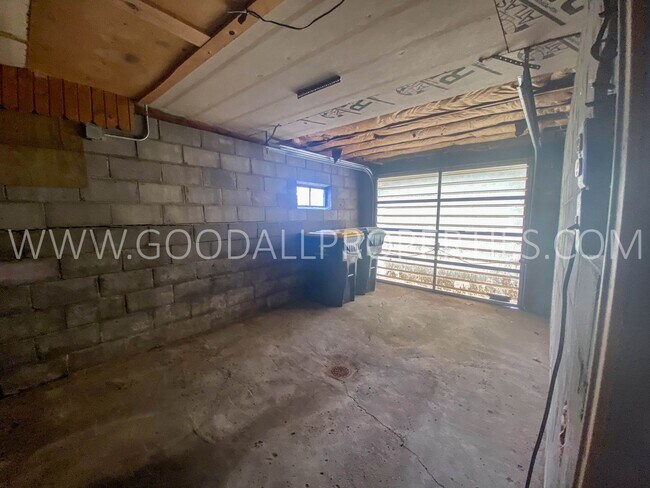 Building Photo - Charming 2 Bed, 2 Bath Home Available in Adel