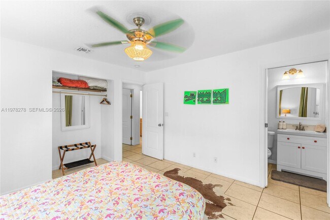 Building Photo - 809 SE 14th Dr