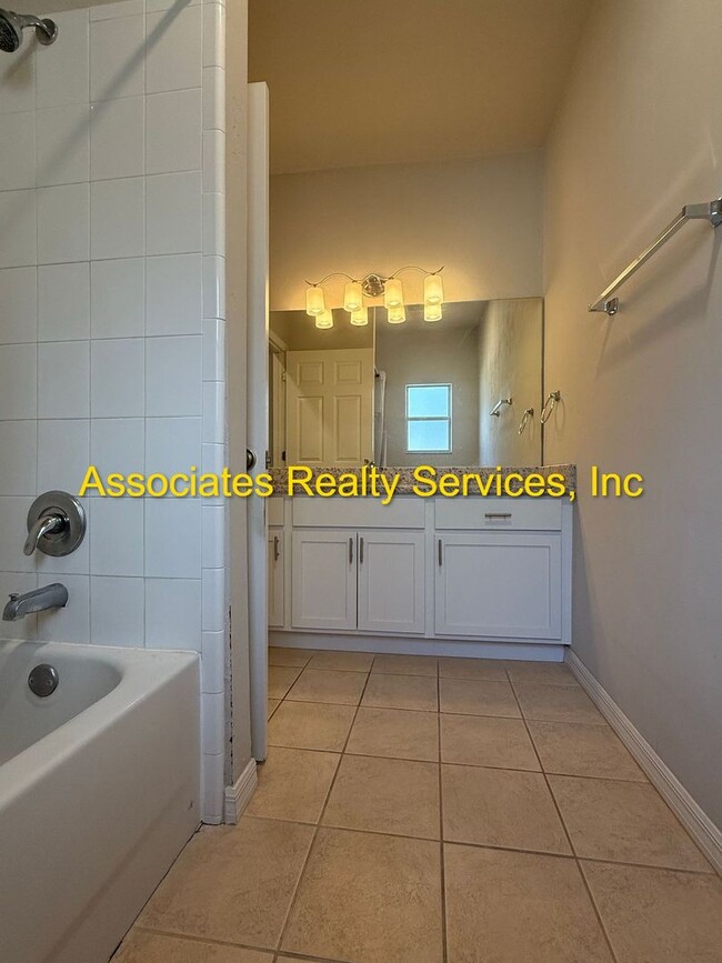 Building Photo - Spacious 4-Bedroom Home with Office in Portofino!  LOOK!