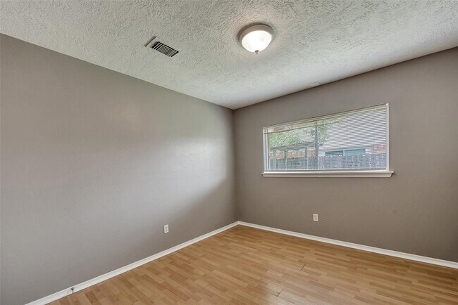 Building Photo - 20110 Misty Pines Dr