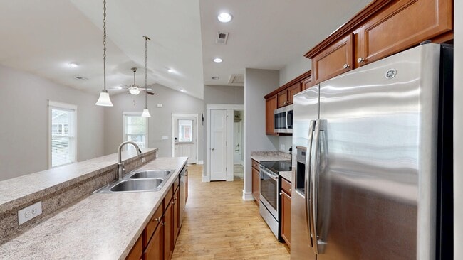 Building Photo - 803 Lindsey Ln