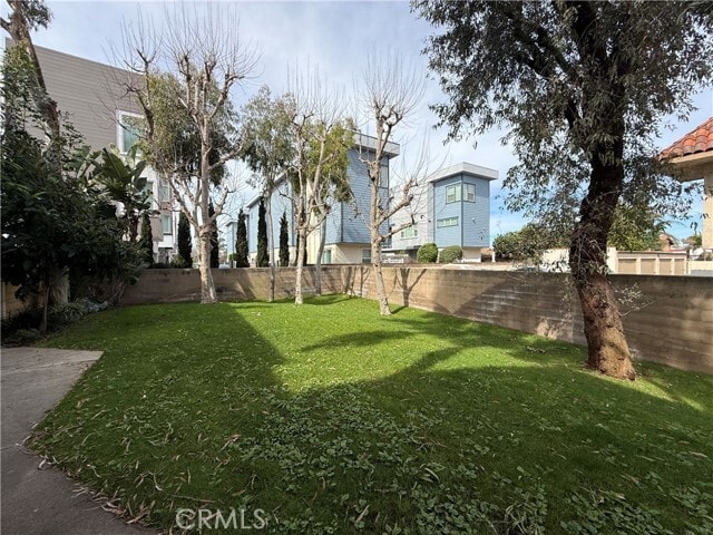 Building Photo - 2063 Charle St