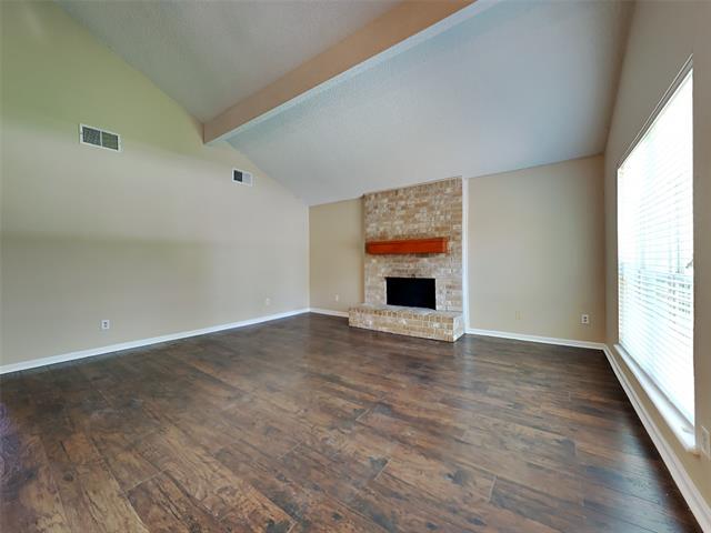 Building Photo - 3411 Old Oaks Dr