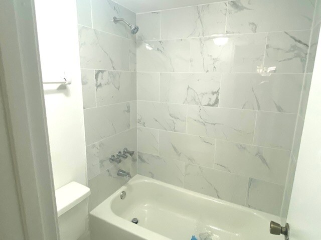 Building Photo - 550 NW 114th Ave