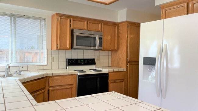 Building Photo - 1124 Calle Almaden