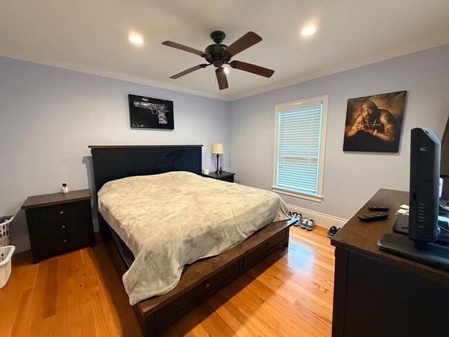 Building Photo - 341 Linwood Ave