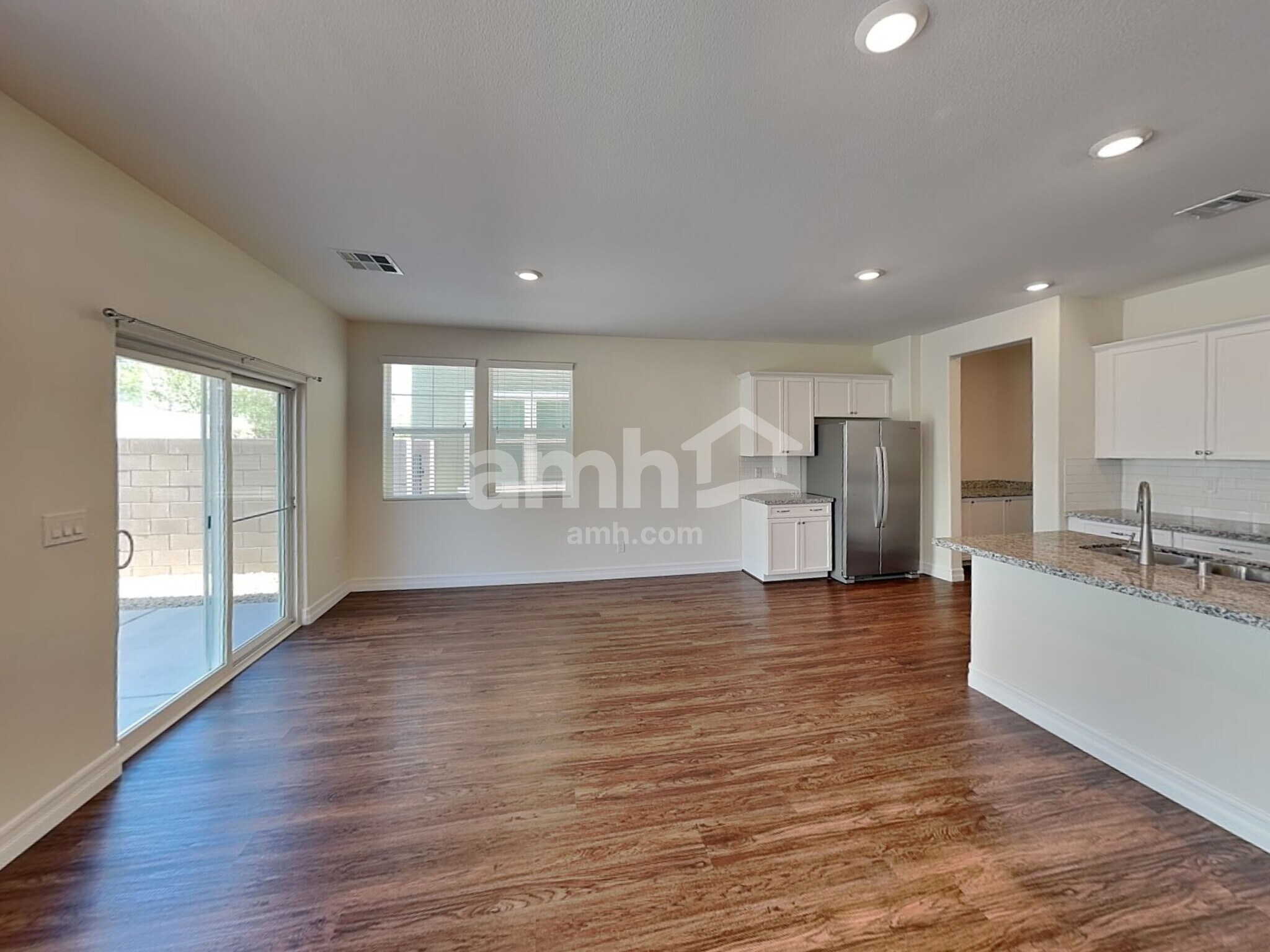 Building Photo - 6138 W Haleh Ave