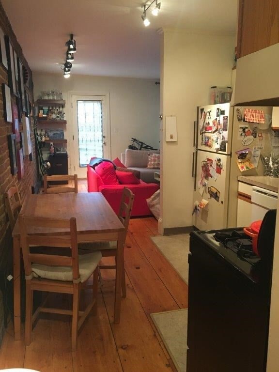 Building Photo - 109 Warren Ave