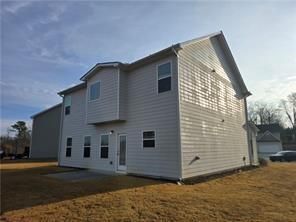 Building Photo - 647 Skye Dr