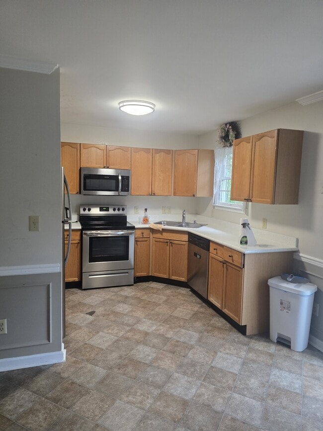 Building Photo - 26 Zanella Dr