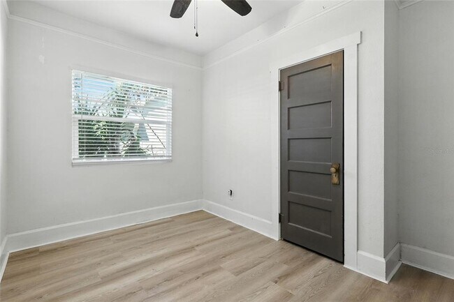 Building Photo - 3634 Burlington Ave N