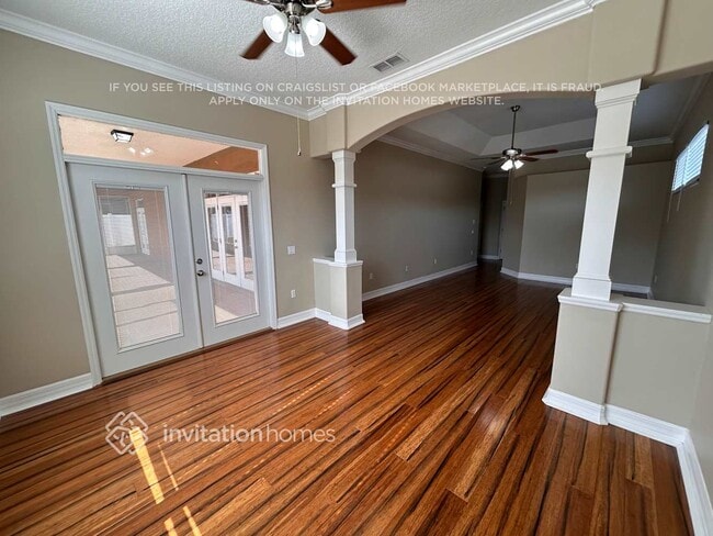 Building Photo - 6462 Hickory View Dr