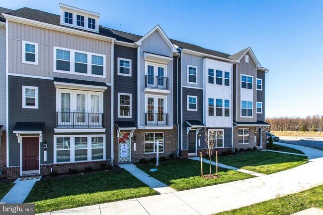 Building Photo - 2571 Hopton Ln