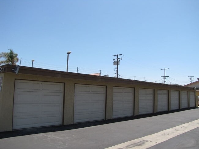 Building Photo - Beautiful 1 Bedroom Unit in Orange