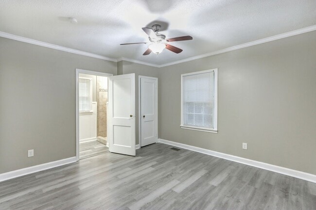 Building Photo - Large 4BR/2BA Ardsley Park House For Rent ...