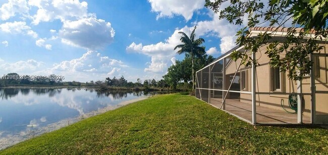 Building Photo - 1314 Canary Island Dr