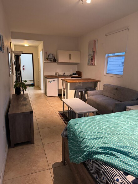 Building Photo - 444 SW 3rd St