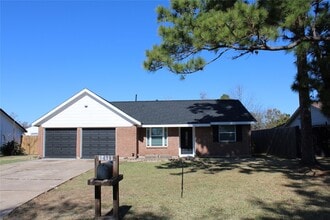 Building Photo - 12111 Wood Forest Dr