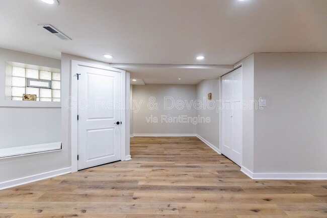 Building Photo - 4241 S Calumet Ave