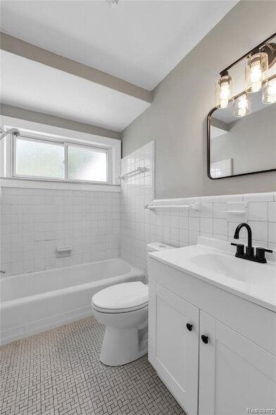 Building Photo - 3216 Maplewood Ave