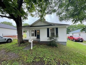 Building Photo - Cute 1 bedroom 1 bathroom home. Very close to research campus and downtown Kannapolis