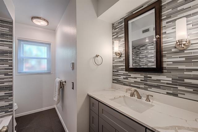 Building Photo - 3347 Latham Dr