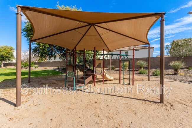 Building Photo - 4136 E Sierrita Rd