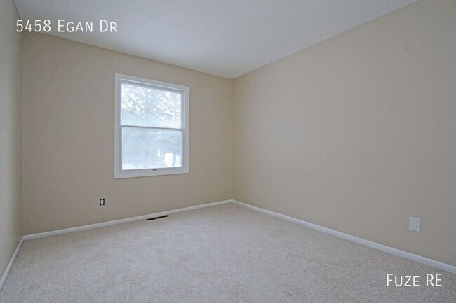 Building Photo - 5458 Egan Dr