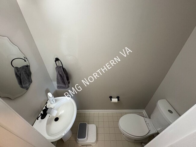 Building Photo - 6038 Rockton Ct