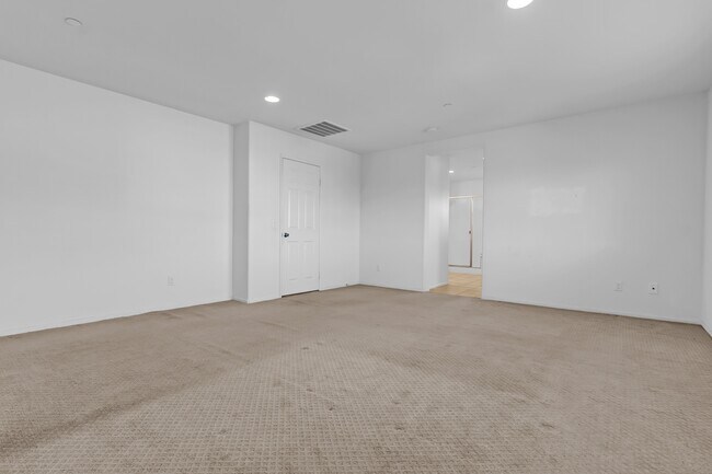Building Photo - 4896 Stits Cir