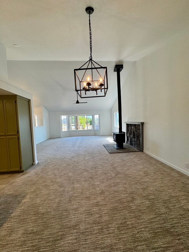 Building Photo - 6489 Ponderosa Way