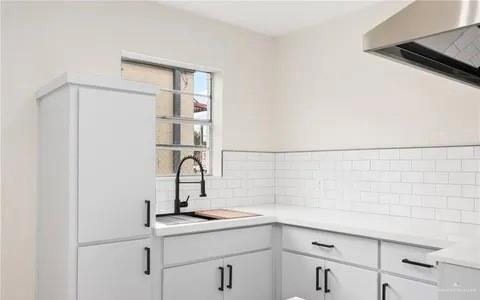 Building Photo - 11 N 23rd St