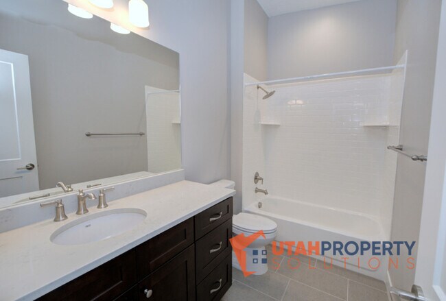 Building Photo - 10464 S Beetdigger Blvd