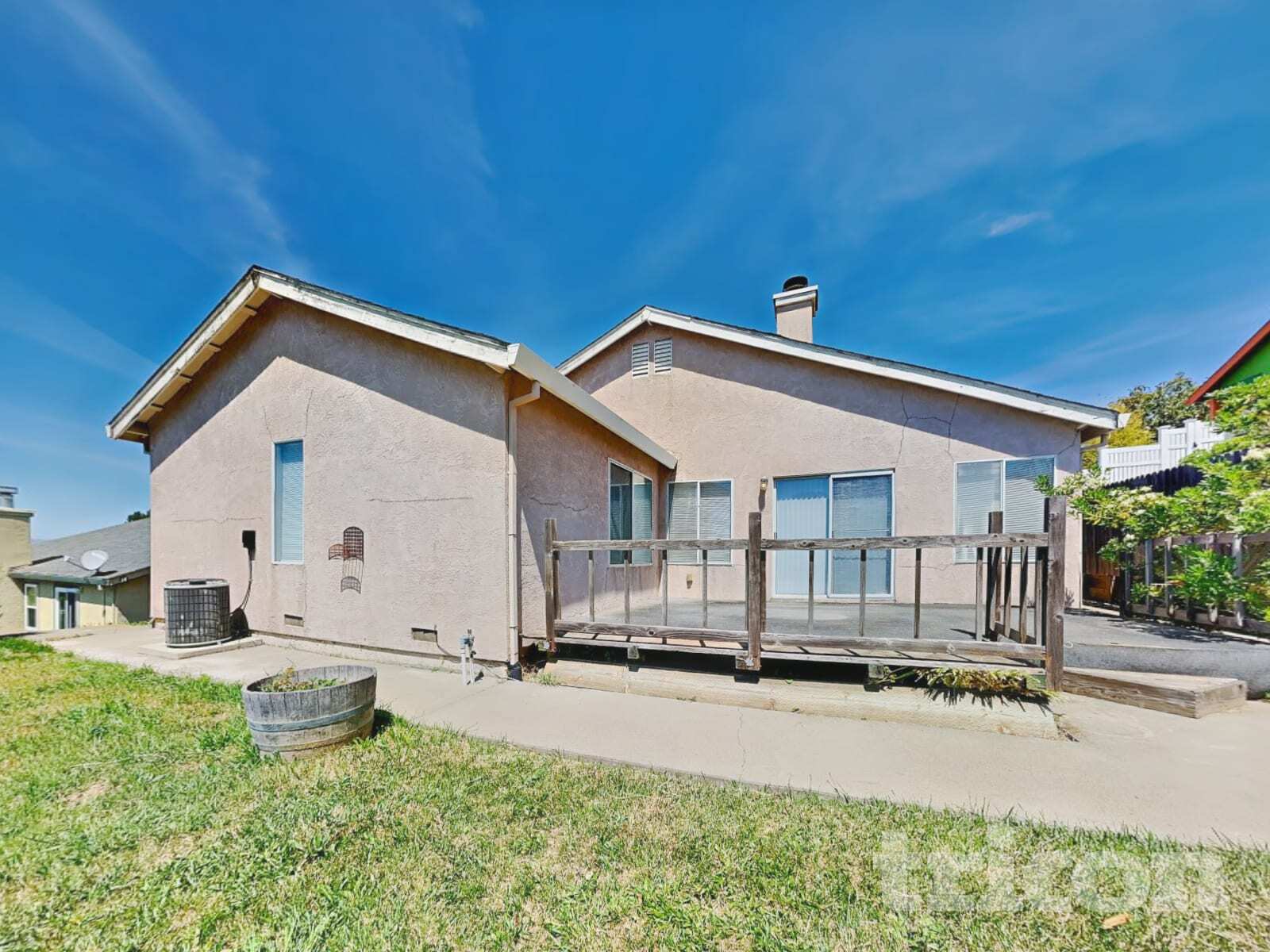 Building Photo - 213 Jana Way