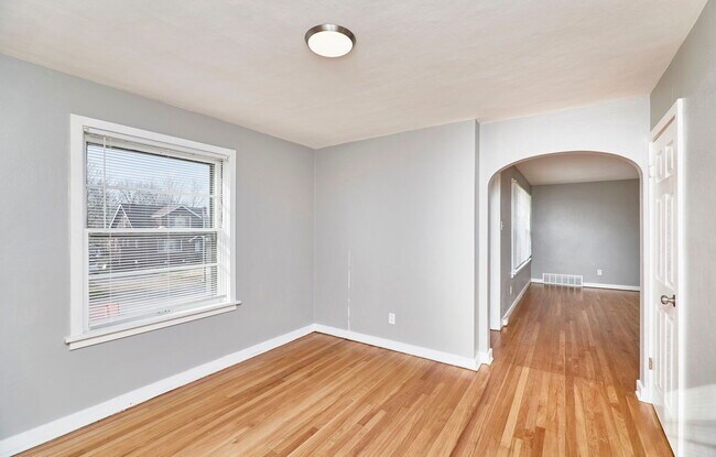 Building Photo - 7361 Melrose Ave