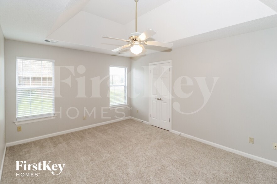 Building Photo - 4381 Whispering Bend Dr