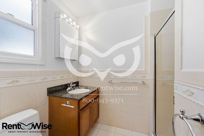 Building Photo - 190 Forest Knolls Dr