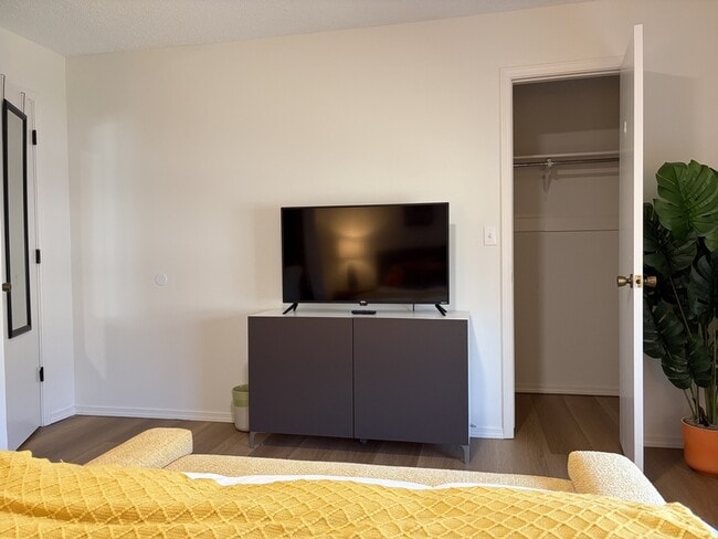 Building Photo - 2630 Kantz Dr