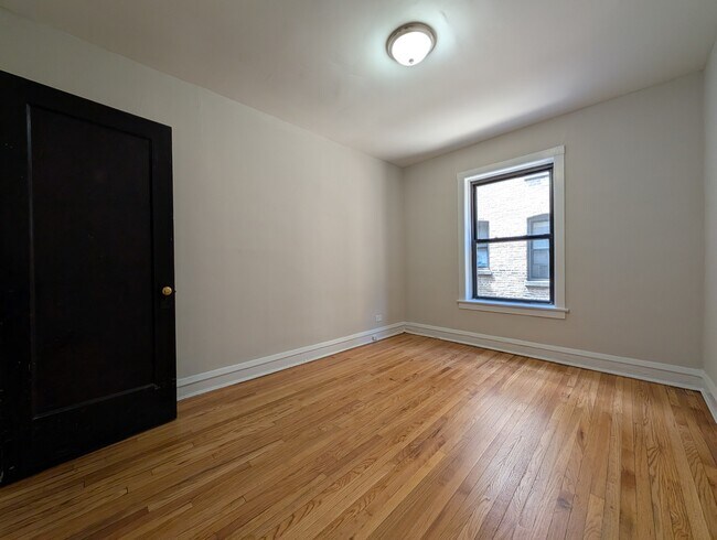 Building Photo - 2700 N Spaulding Ave