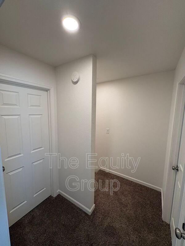 Building Photo - 1473 E Ben Franklin Ave