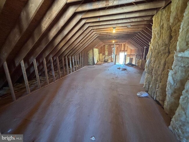 Building Photo - 721 Deer Creek Dr