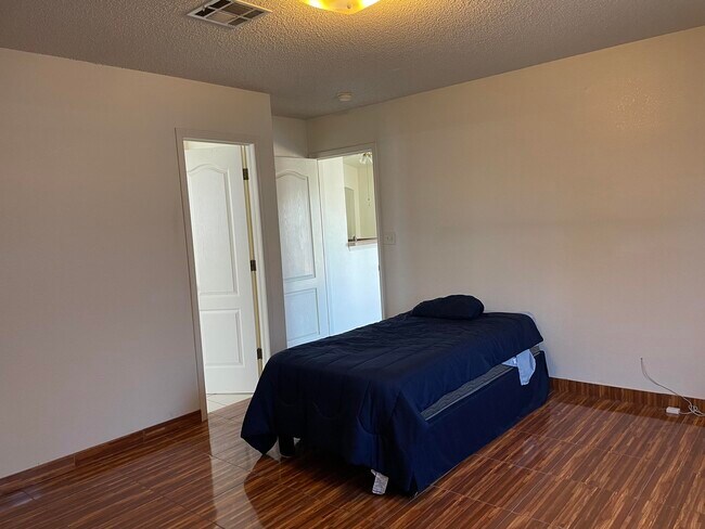 Building Photo - 3057 Manny Aguilera Dr