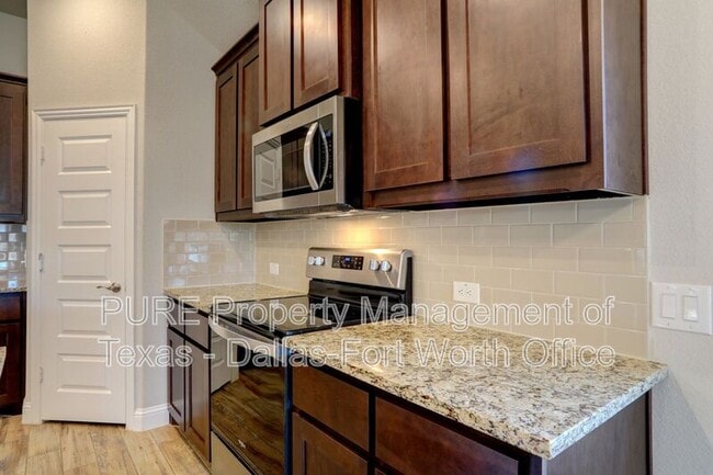 Building Photo - 807 Mary Lee Ln