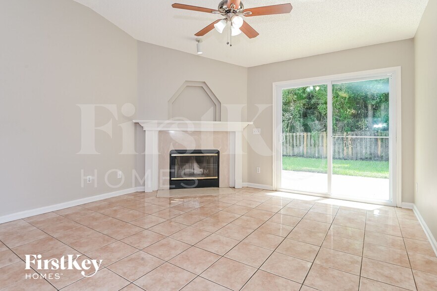 Building Photo - 4576 Antler Hill Dr E