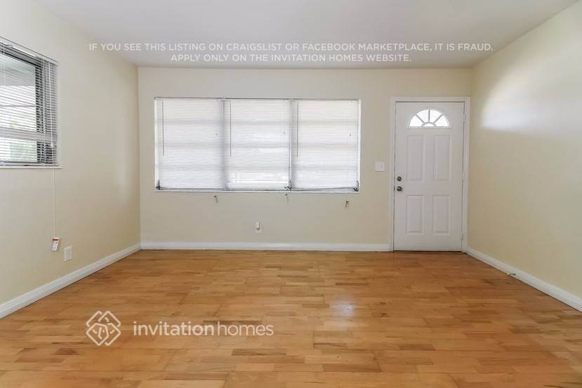 Building Photo - 6565 Westview Dr