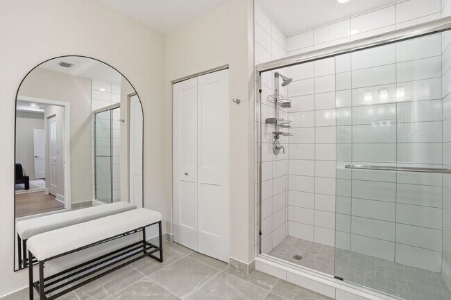 Building Photo - Fully Furnished 3 Bedroom, 3.5 Bath Townhome